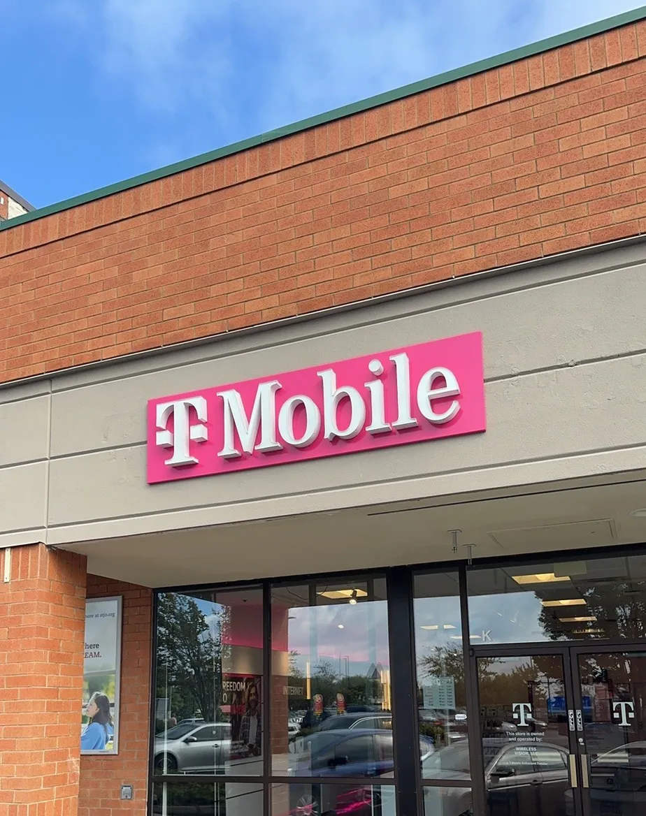  Exterior photo of T-Mobile Store at Hwy 99 & 238th St, Edmonds, WA 