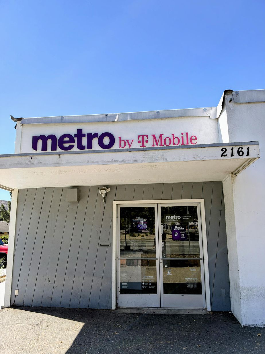 Metro by T-Mobile 2161 Broad St - 2161 Broad St 