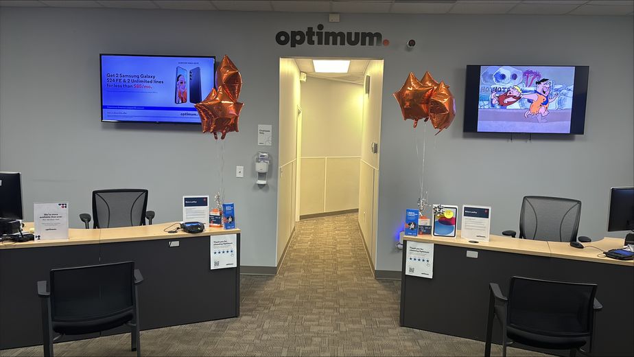  Prestonsburg 8207 Inside Store 2.jpg 