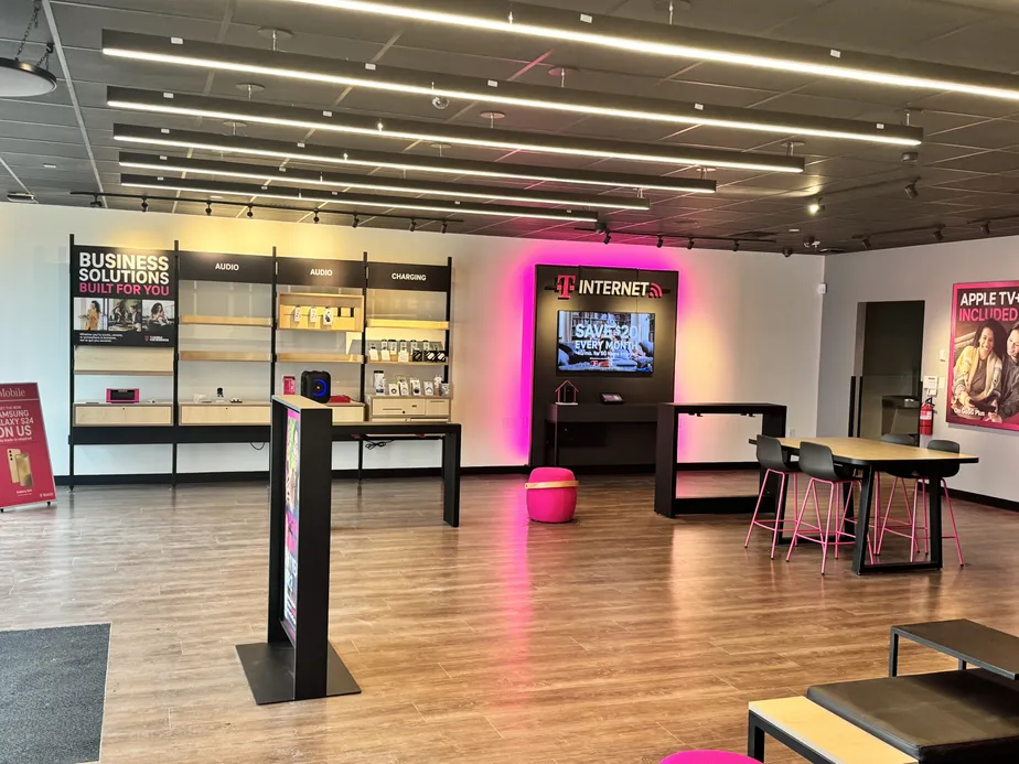  Interior photo of T-Mobile Store at US 45 Alt S & Louis O'Dneal, West Point, MS 