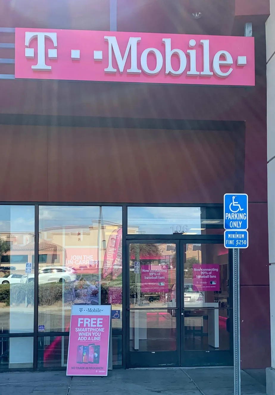 Exterior photo of T-Mobile store at Apple Valley Rd & Bear Valley Rd 2, Apple Valley, CA 