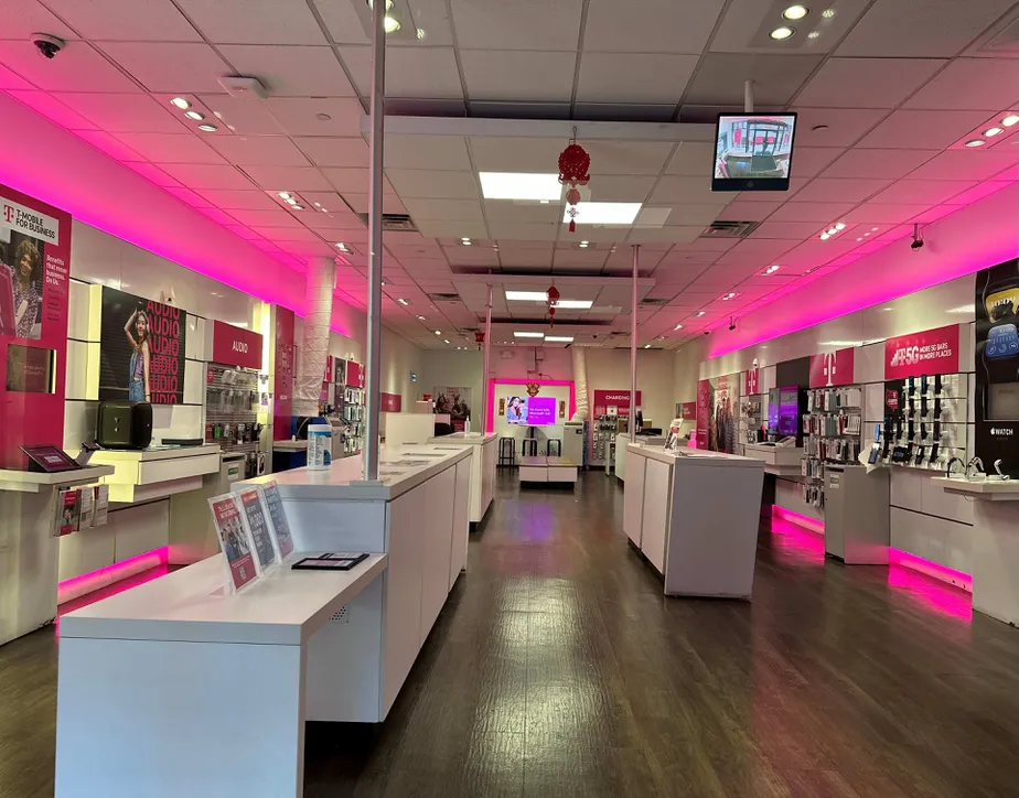  Interior photo of T-Mobile Store at Roosevelt Ave & Main St, Flushing, NY 