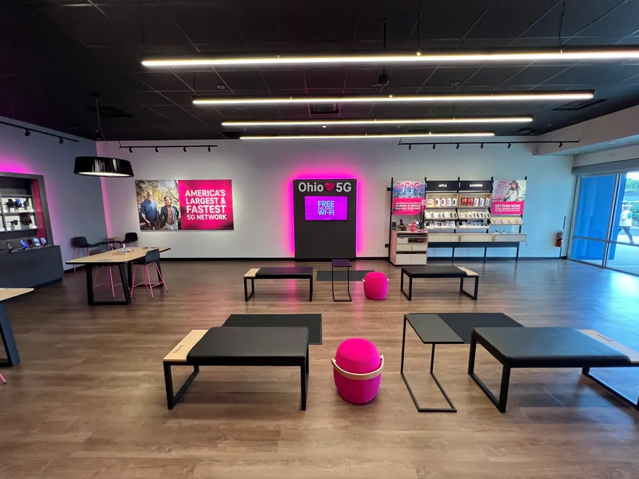  Interior photo of T-Mobile Store at Troy Pike & Shull Rd, Huber Heights, OH 