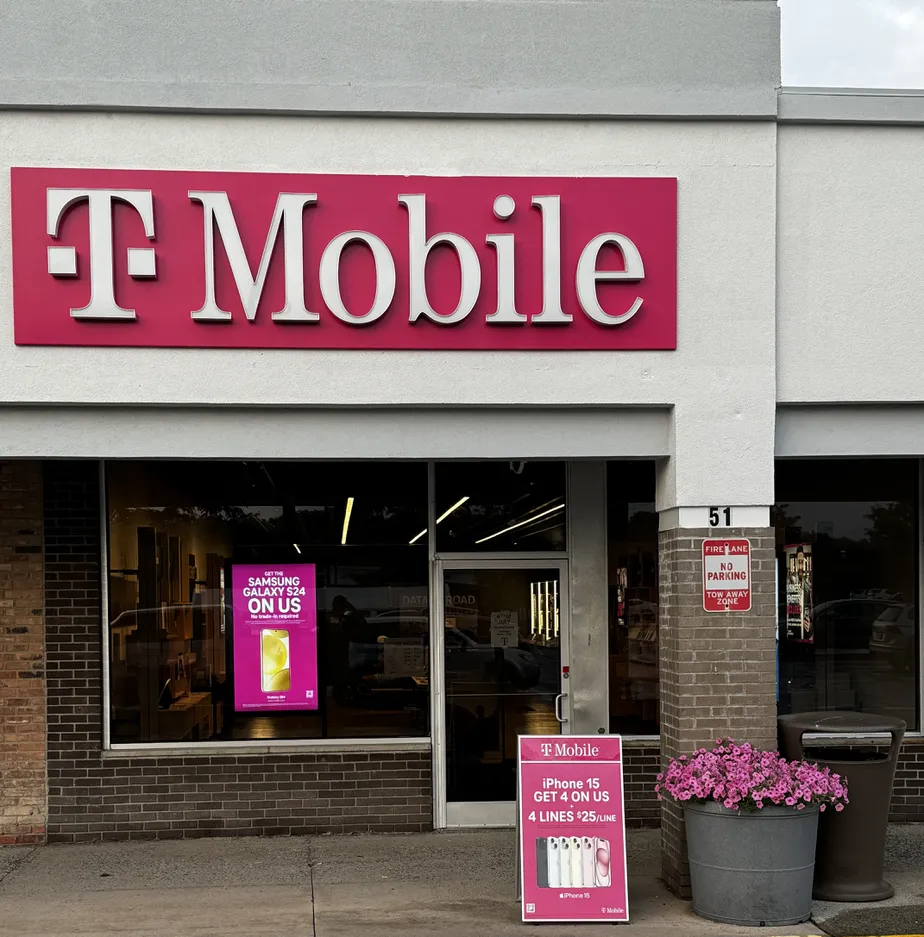 Exterior photo of T-Mobile Store at Burnett Blvd, Poughkeepsie, NY 