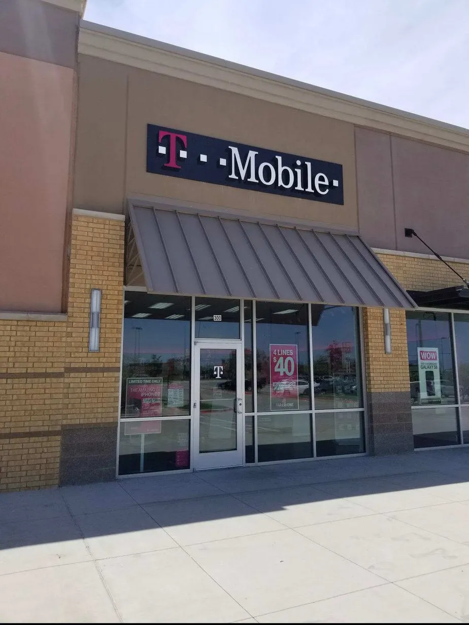  Exterior photo of T-Mobile store at Market Place Blvd & I-40, Shawnee, OK 