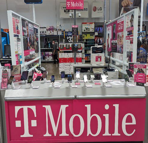 Exterior photo of T-Mobile Store at Walmart Hatillo, Hatillo, PR