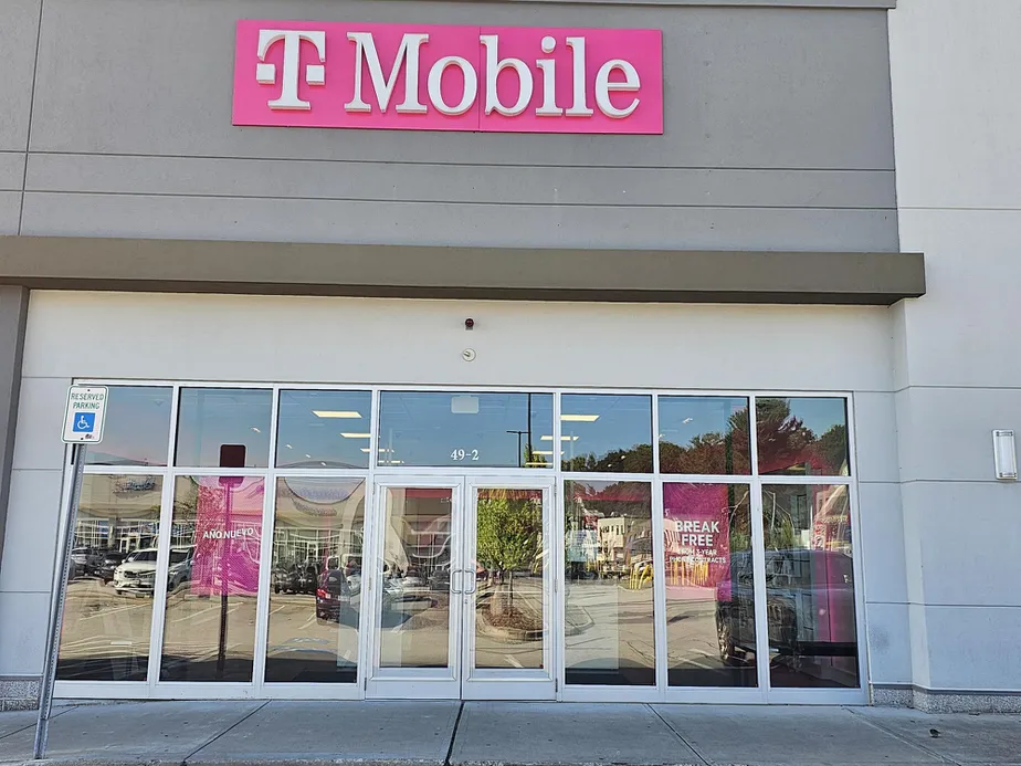  Exterior photo of T-Mobile Store at Grove St & Brookfield St, Worcester, MA 
