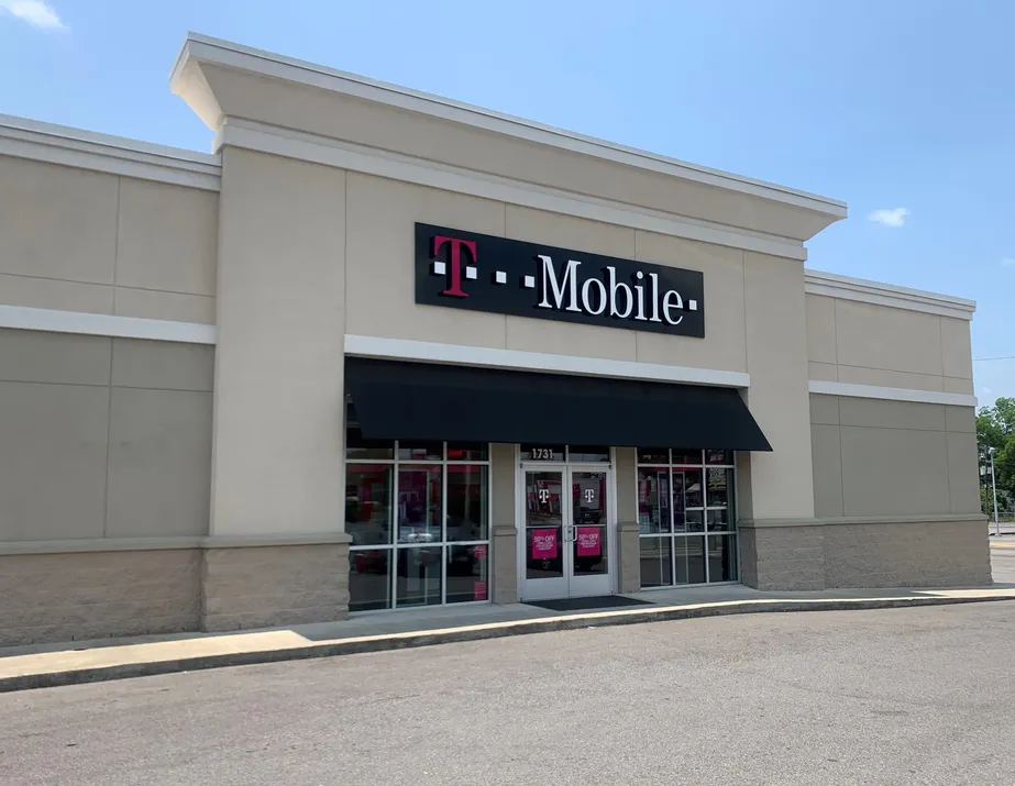  Exterior photo of T-Mobile Store at 9th Ave North & 18th St N, Bessemer, AL 