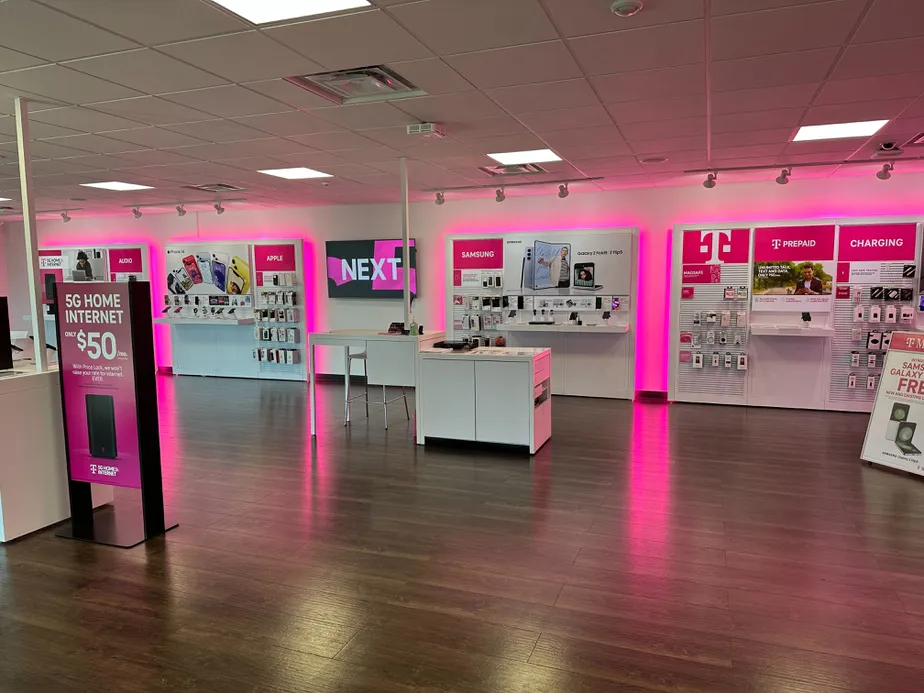 Interior photo of T-Mobile Store at Iron Springs & Miller Valley, Prescott, AZ