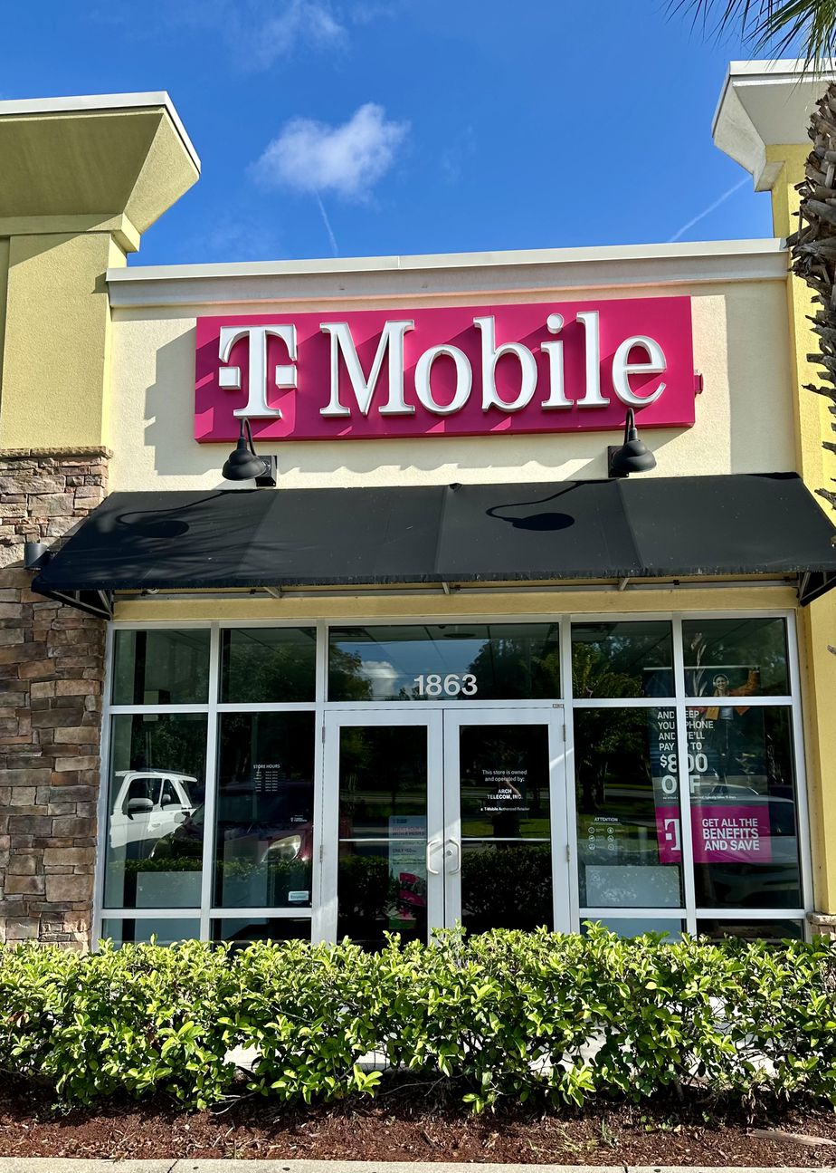 Exterior photo of T-Mobile Store at State Road 44 & Fl 44, New Smyrna Beach, FL
