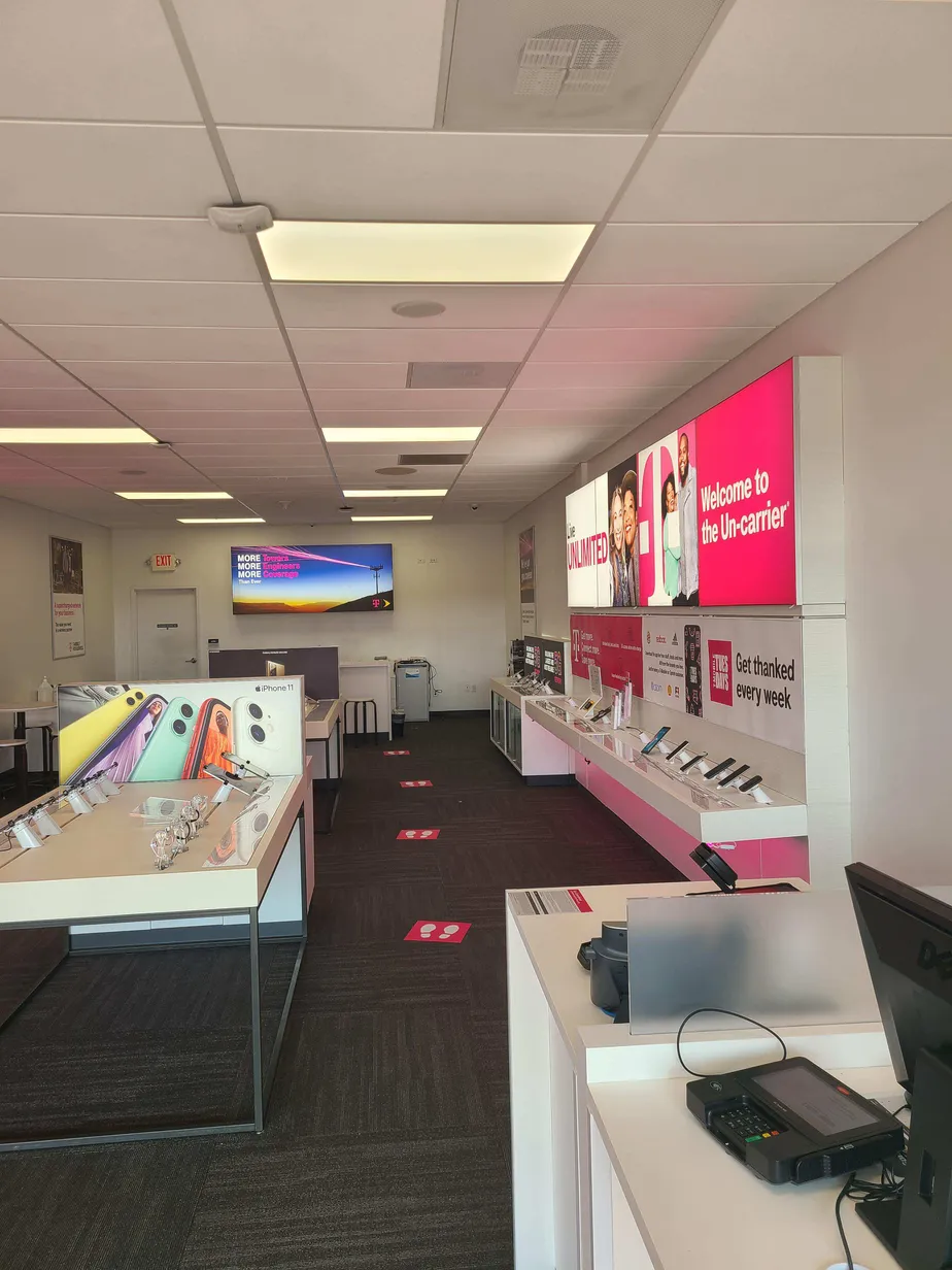Interior photo of T-Mobile Store at Princeton Rd & Satriale Way, Hamilton, OH