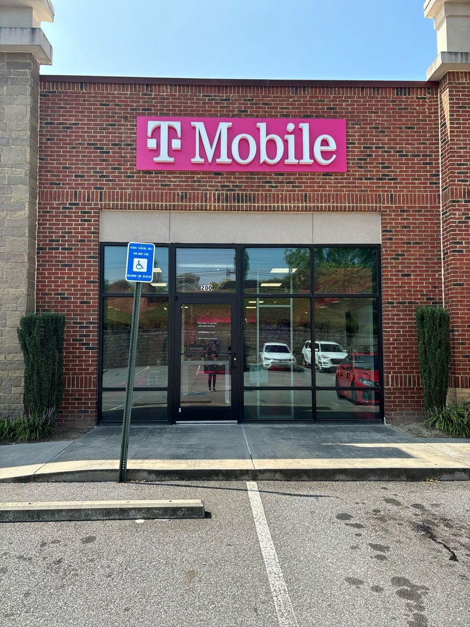 Exterior photo of T-Mobile Store at Hamilton Mill, Buford, GA