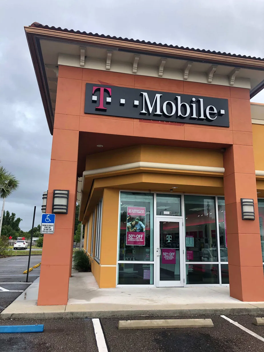 Exterior photo of T-Mobile store at Missouri Ave N & Rosery Rd Nw, Largo, FL