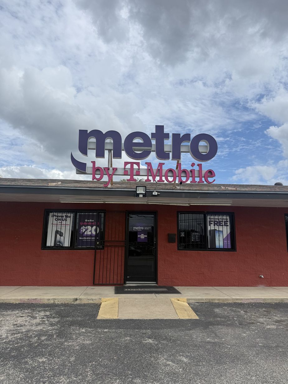 Metro by T-Mobile 1120 Cupples Rd - 1120 Cupples Rd 