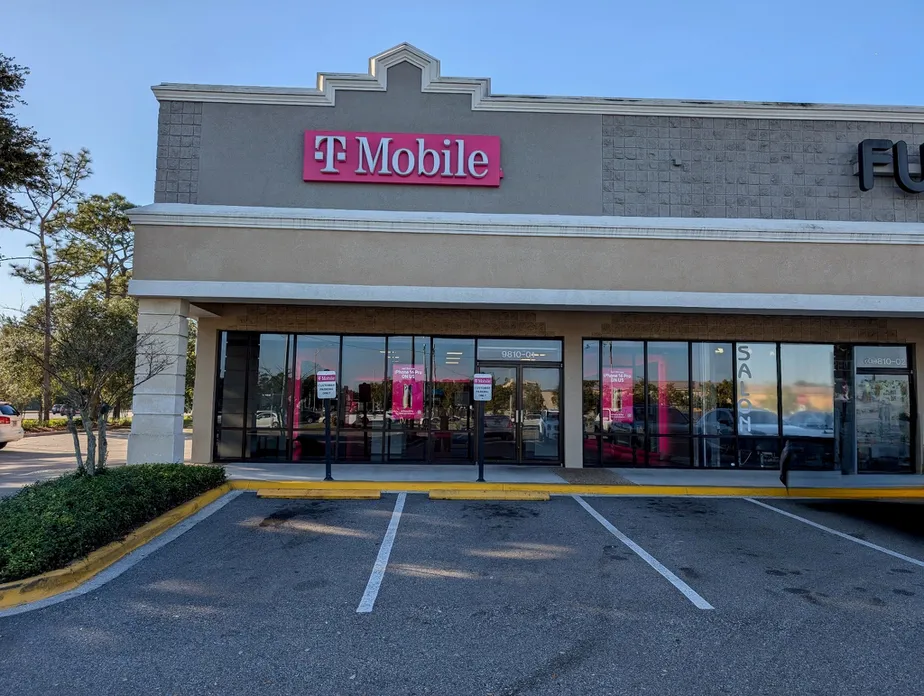  Exterior photo of T-Mobile Store at Baymeadows, Jacksonville, FL 