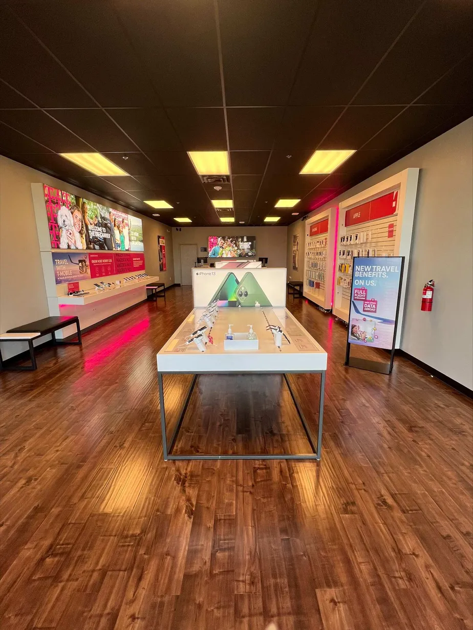 Interior photo of T-Mobile Store at Market Blvd, Choctaw, OK