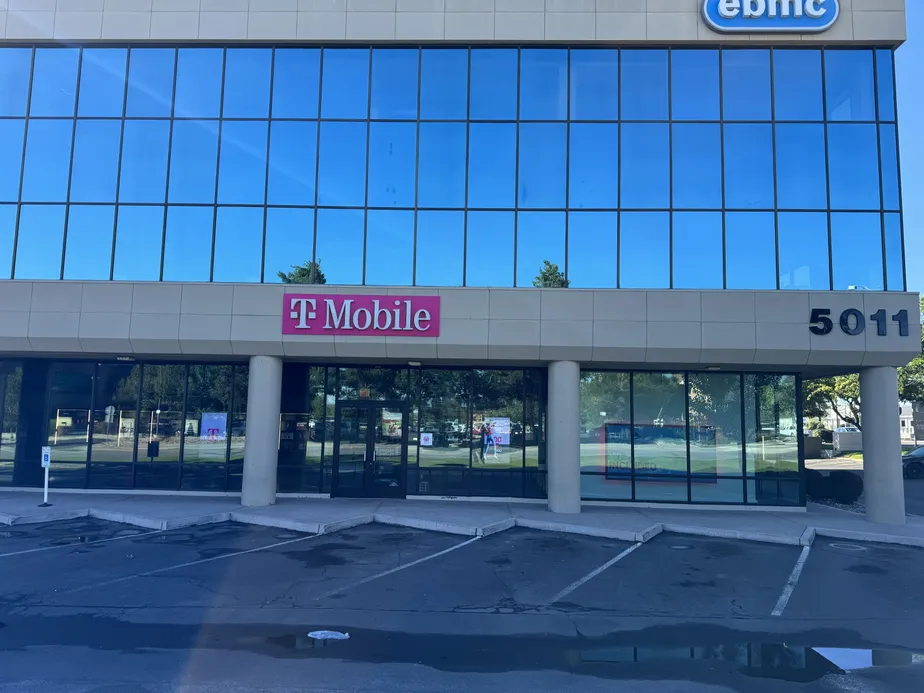  Exterior photo of T-Mobile Store at Meadowood Mall, Reno, NV 