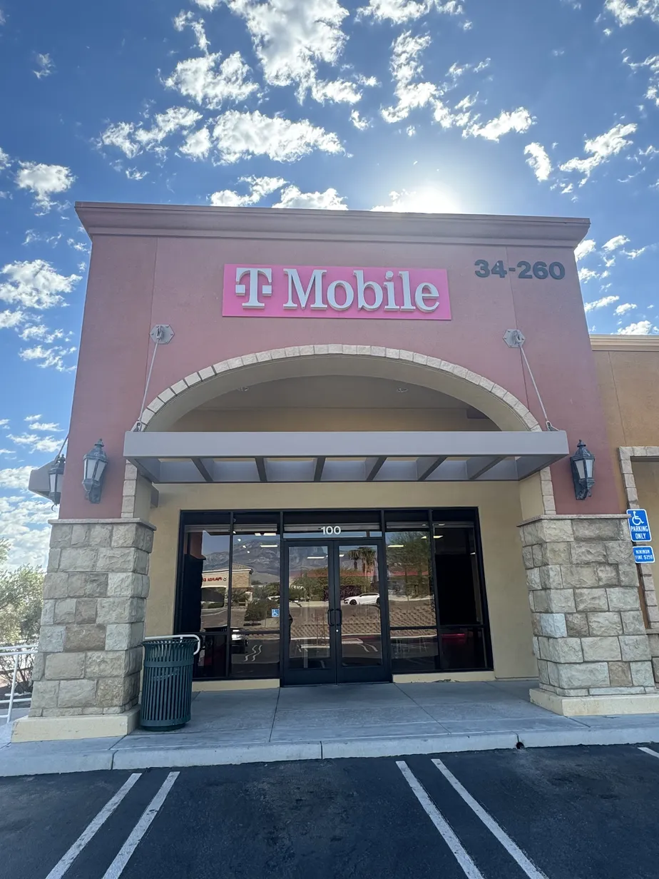  Exterior photo of T-Mobile Store at Monterey & Dinah Shore, Palm Desert, CA 