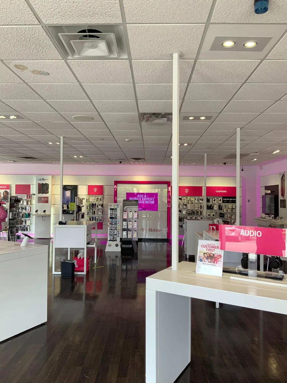  Interior photo of T-Mobile Store at Baychester & Bartow, Bronx, NY 