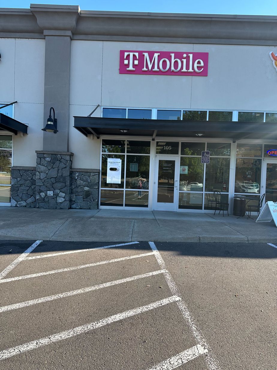 Exterior photo of T-Mobile Store at Green Acres Rd & N Delta Hwy, Eugene, OR
