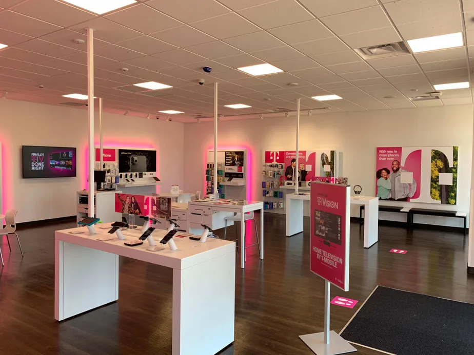  Interior photo of T-Mobile Store at E Mall Rd & I-64, Barboursville, WV 