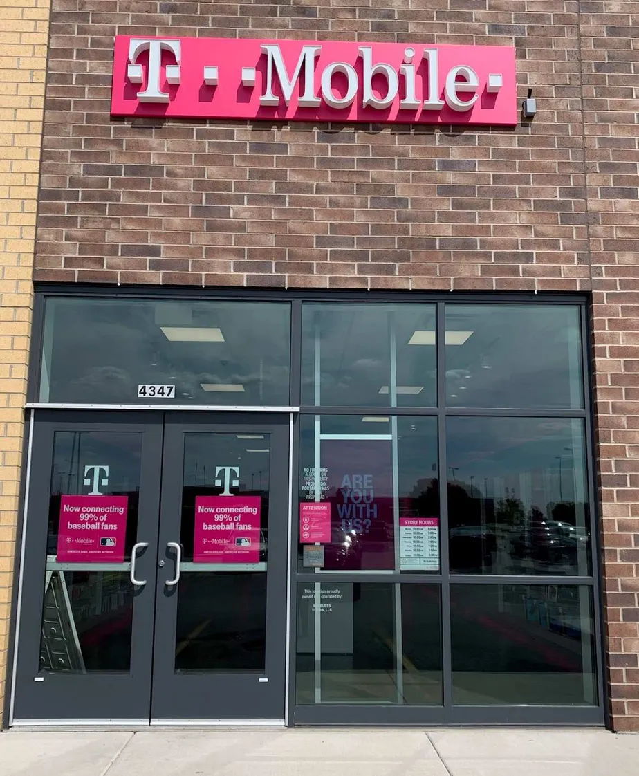 Exterior photo of T-Mobile store at Venture Dr & 38th St, Peru, IL