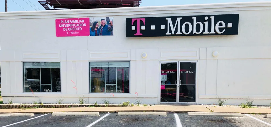 Exterior photo of T-Mobile store at N Lamar & Rundberg Ln, Austin, TX