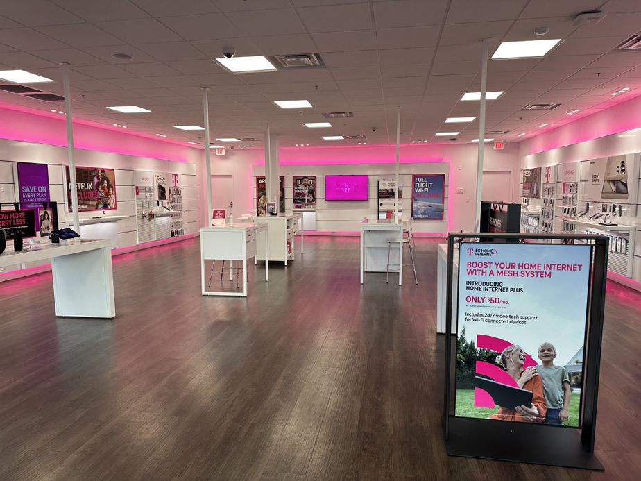 Interior photo of T-Mobile Store at Leesburg Pike & Tysons Sq Ctr, Vienna, VA