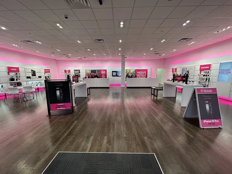 Interior photo of T-Mobile Store at 1960 & Cutten, Houston, TX