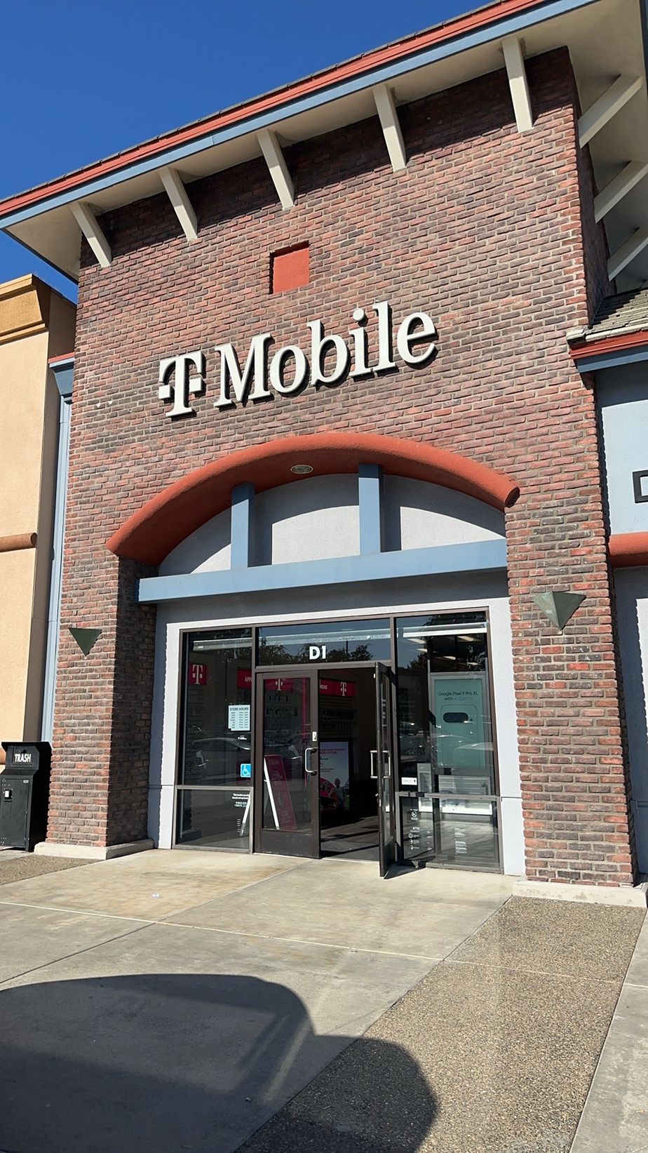Exterior photo of T-Mobile Store at Oakdale Rd & Scenic Dr, Modesto, CA