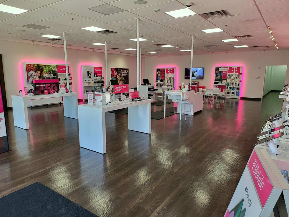 Interior photo of T-Mobile Store at Loop 281 & Clay Dr, Longview, TX