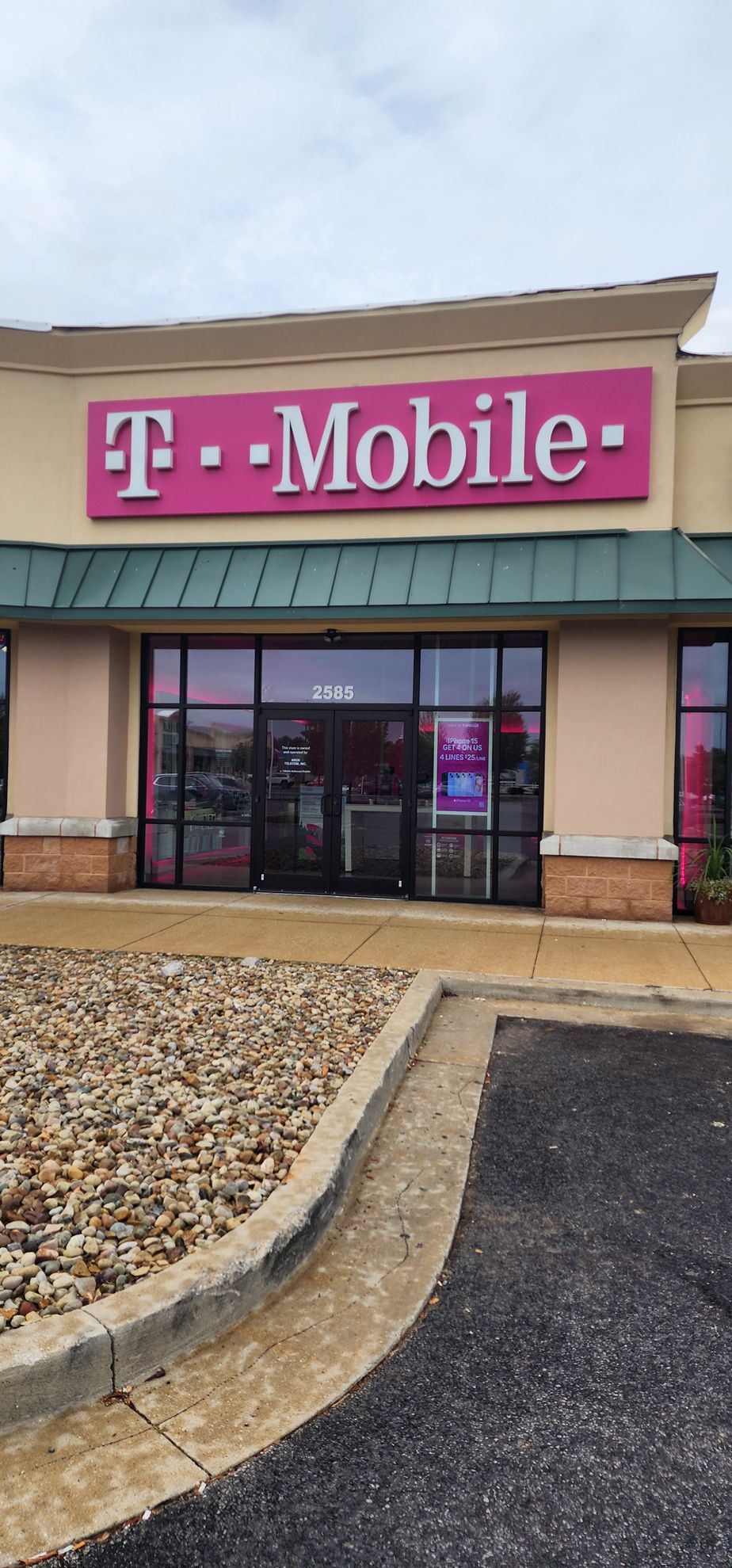 Exterior photo of T-Mobile Store at Green Rd & North Ridge Rd, Madison, OH