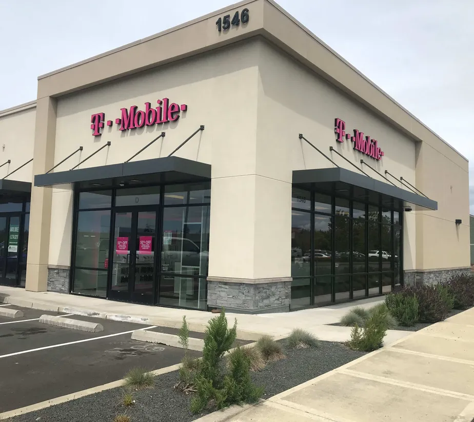  Exterior photo of T-Mobile store at Se Discovery Ln & Se Ensign Ln, Warrenton, OR 