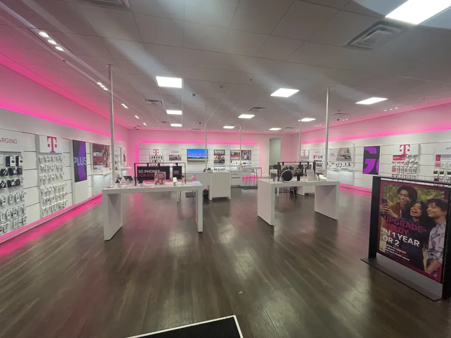  Interior photo of T-Mobile Store at N Airline Hwy & S Airline Hwy, Gonzales, LA 