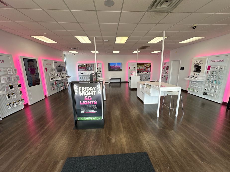 Interior photo of T-Mobile Store at N Burkhardt Rd & Physicians Ct, Evansville, IN