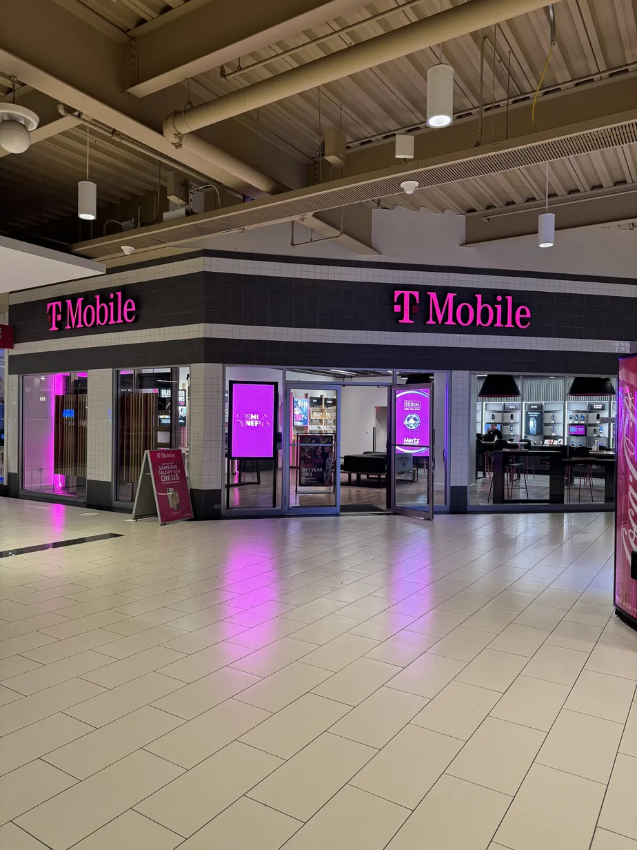  Exterior photo of T-Mobile Store at Palisades Center, West Nyack, NY 