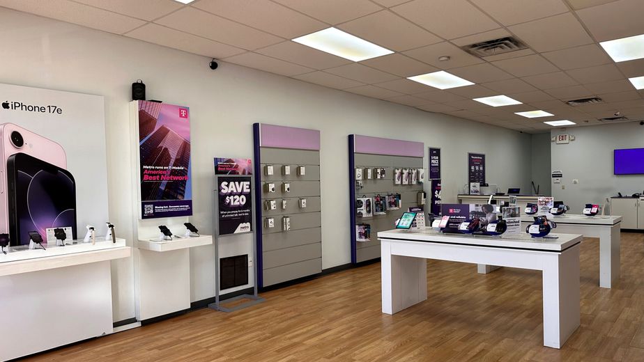 Metro by T-Mobile 1324 Broadway - 1324 Broadway 