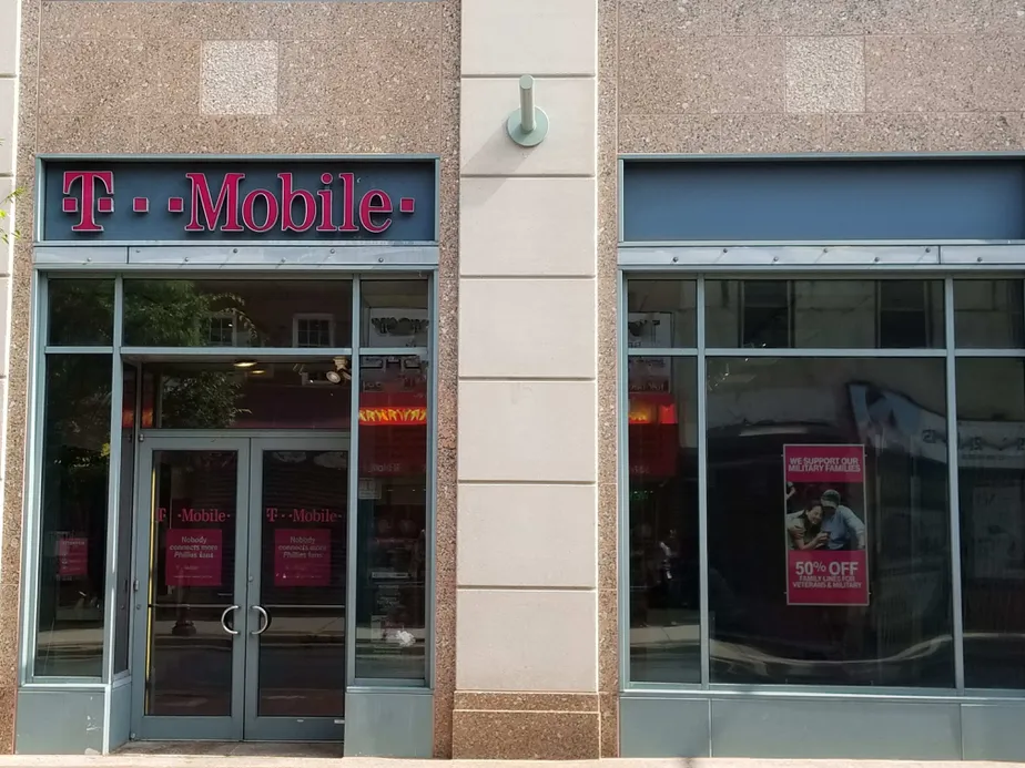 Exterior photo of T-Mobile store at E. State St & N. Broad St, Trenton, NJ