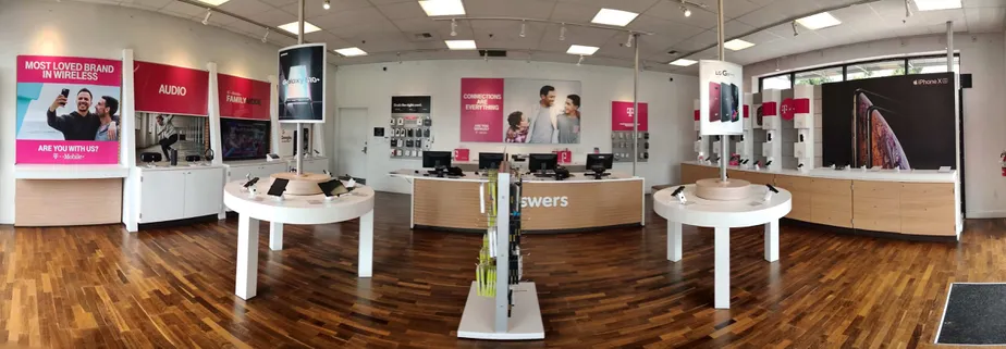  Interior photo of T-Mobile Store at Pacific Hwy S & S 252nd St, Kent, WA 