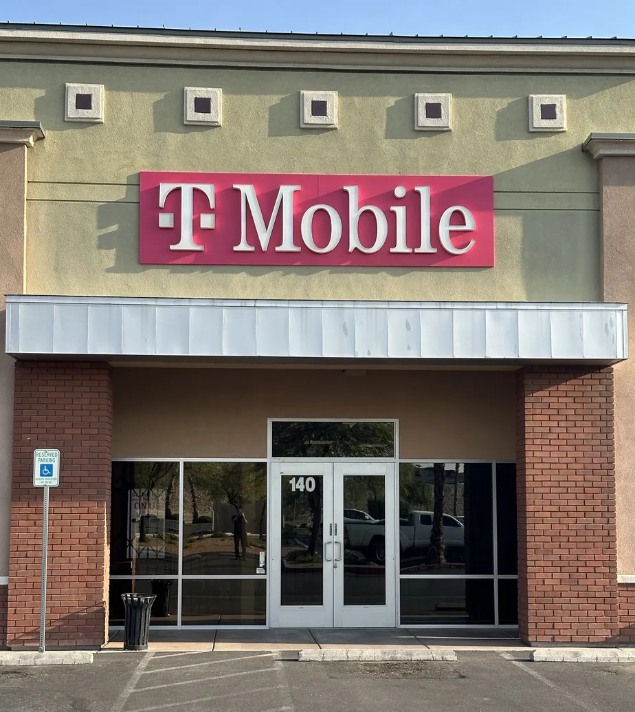  Exterior photo of T-Mobile Store at W Washington Av & N Buffalo Dr, Las Vegas, NV 