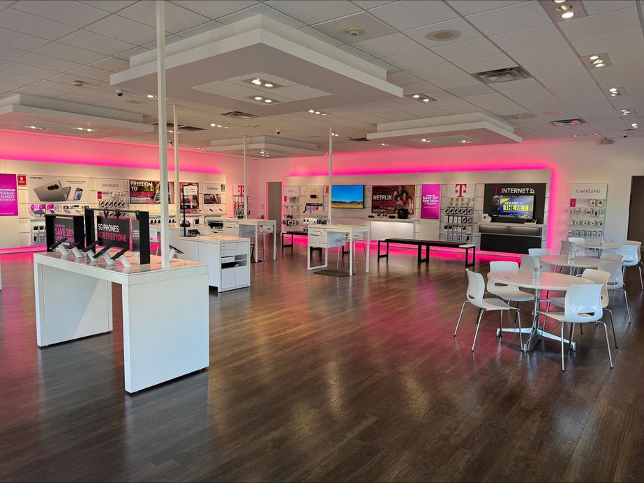 Interior photo of T-Mobile Store at Jefferson Street & Caterpillar, Joliet, IL