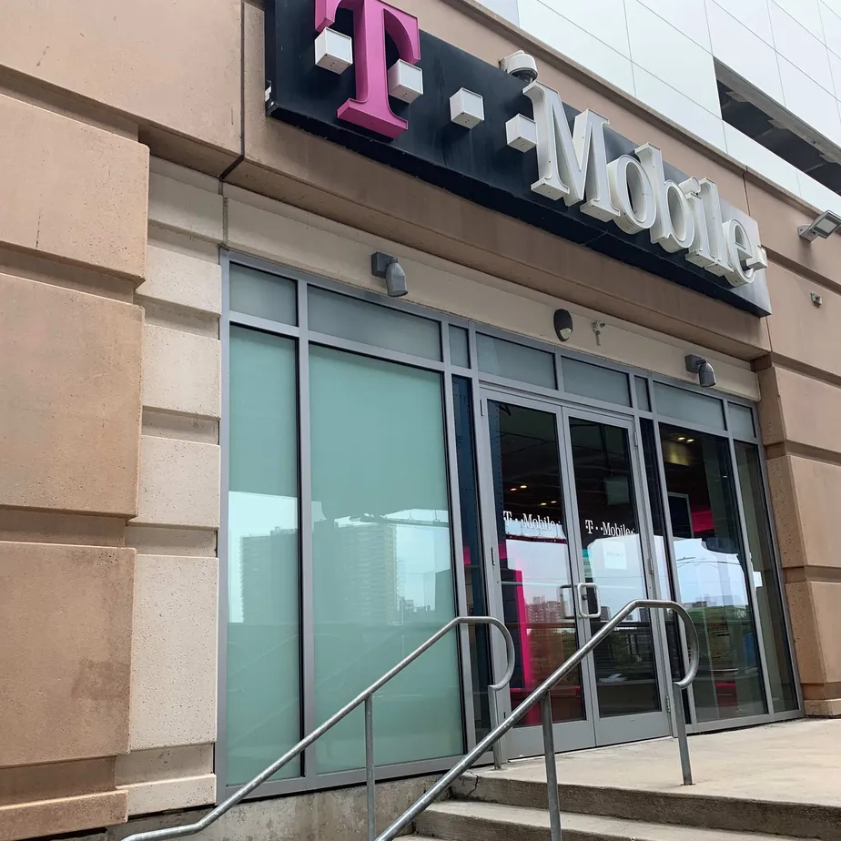 Exterior photo of T-Mobile store at River & 145th, Bronx, NY
