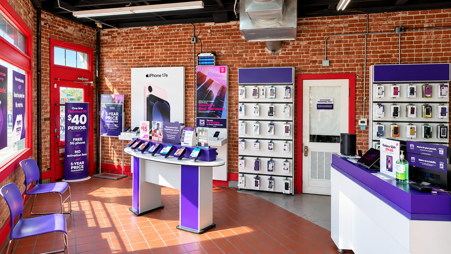 Metro by T-Mobile 2601 E Lancaster Ave - 2601 E Lancaster Ave 