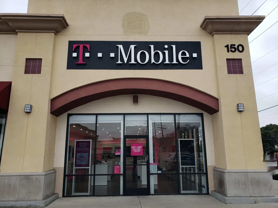 Exterior photo of T-Mobile store at Sepulveda & Wilmington, Carson, CA