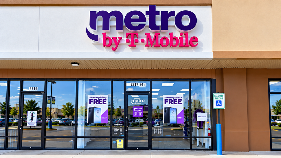 Metro by T-Mobile 2717 61St St - 2717 61St St