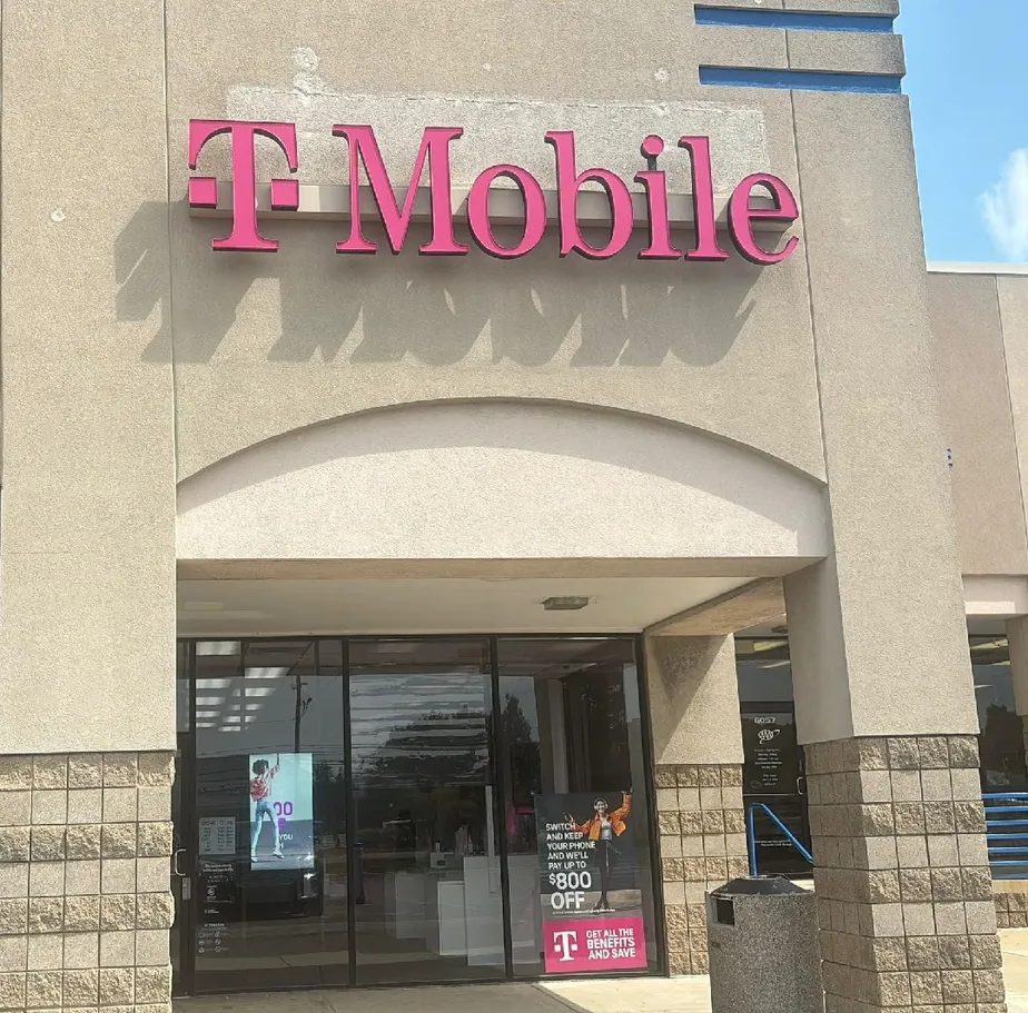  Exterior photo of T-Mobile Store at Haggerty Rd & Haggerty Hwy, West Bloomfield, MI 