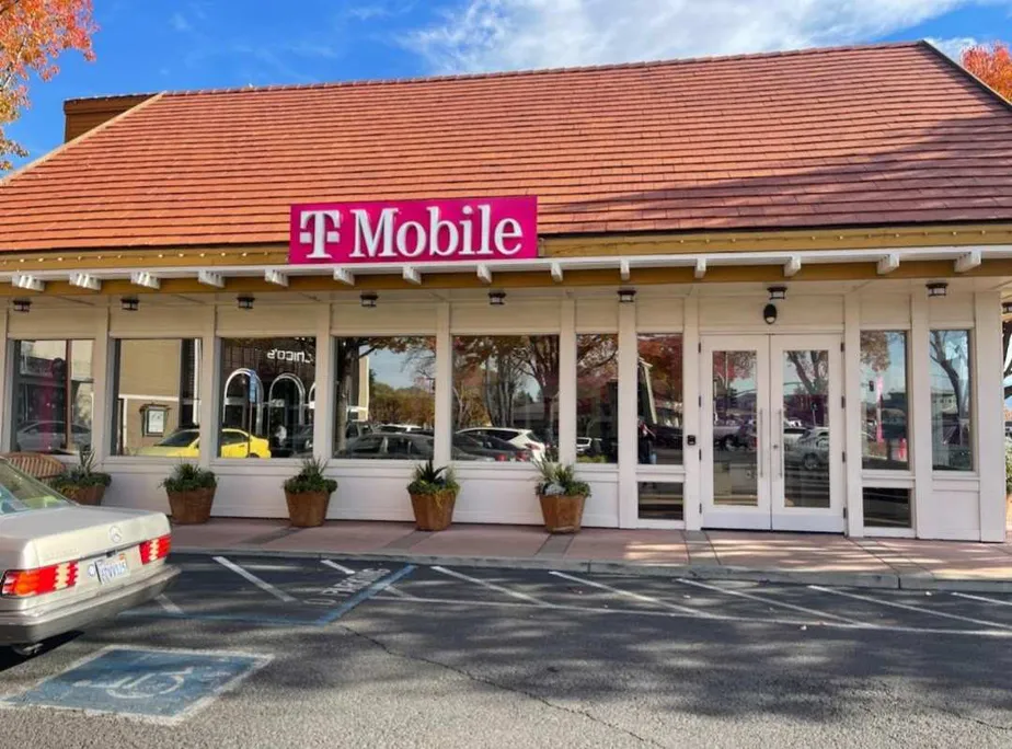 Exterior photo of T-Mobile Store at Bel Aire Plaza, Napa, CA