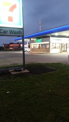 Image gallery for 7-Eleven