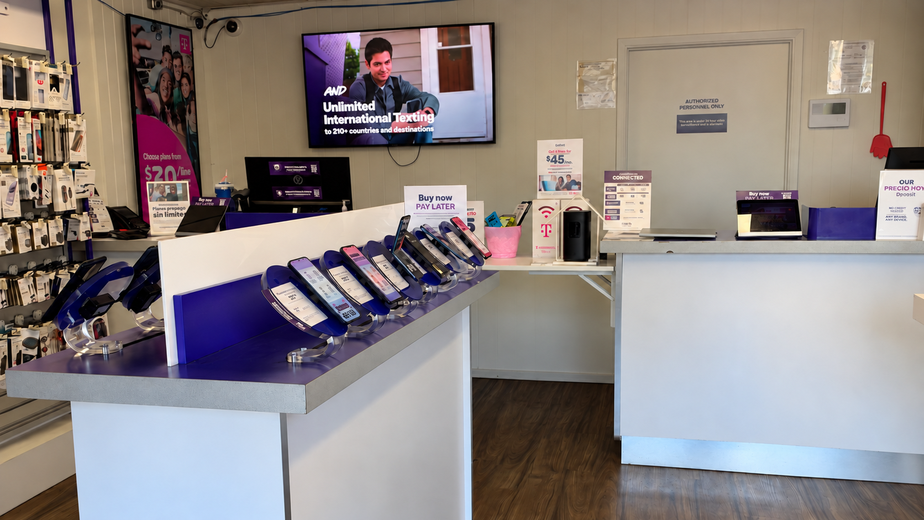 Metro by T-Mobile 680 South Ave - 680 South Ave 