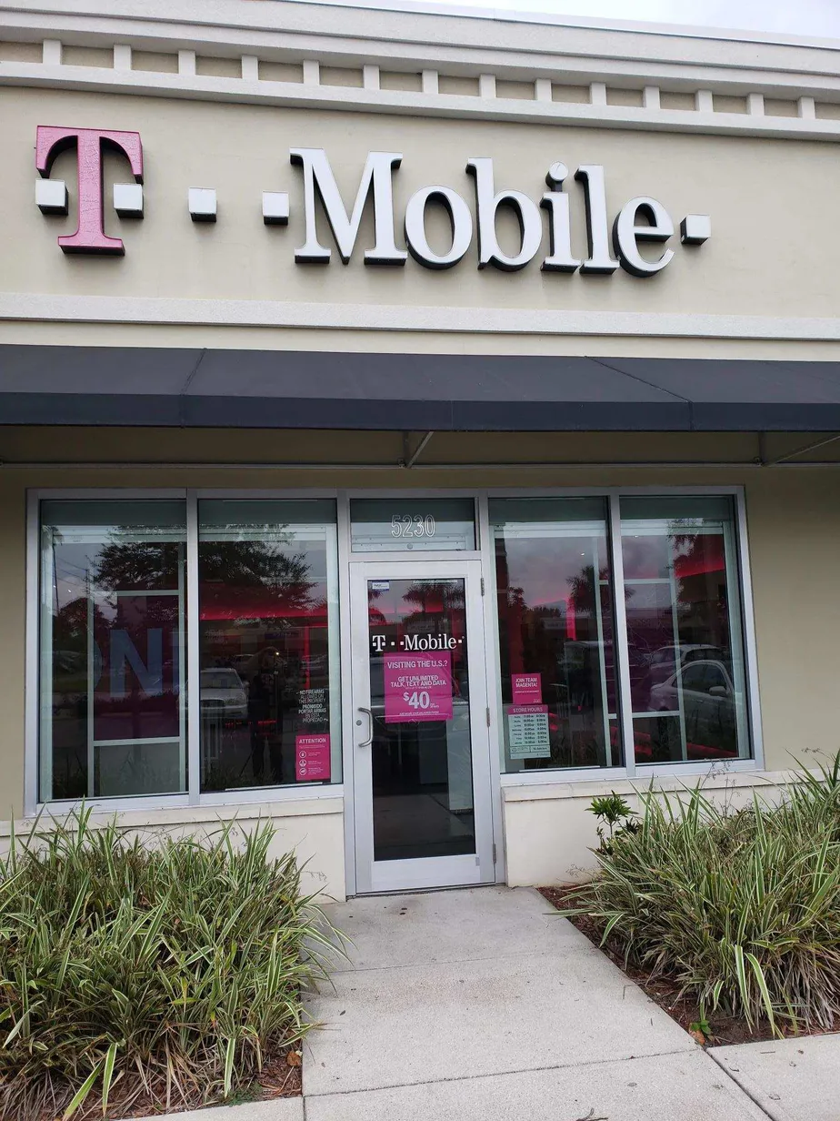 Exterior photo of T-Mobile store at 4th Street N & 53rd Ave, St. Petersburg, FL